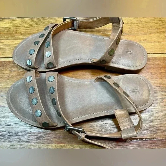 Frye | Morgan Hammered Stud Sandal | Women’s 8 - Picture 1 of 7